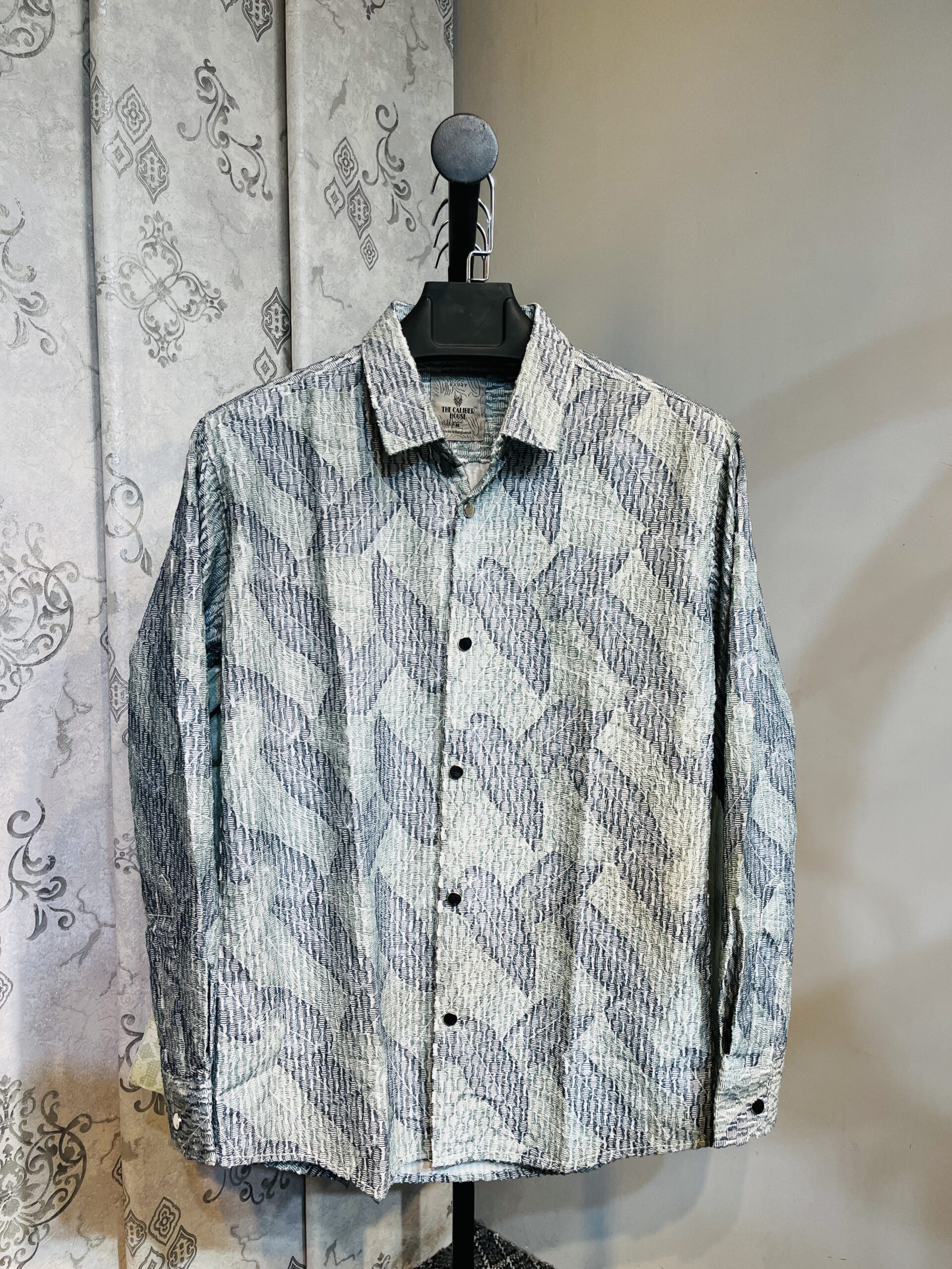 Special Full Sleeve Print Shirt