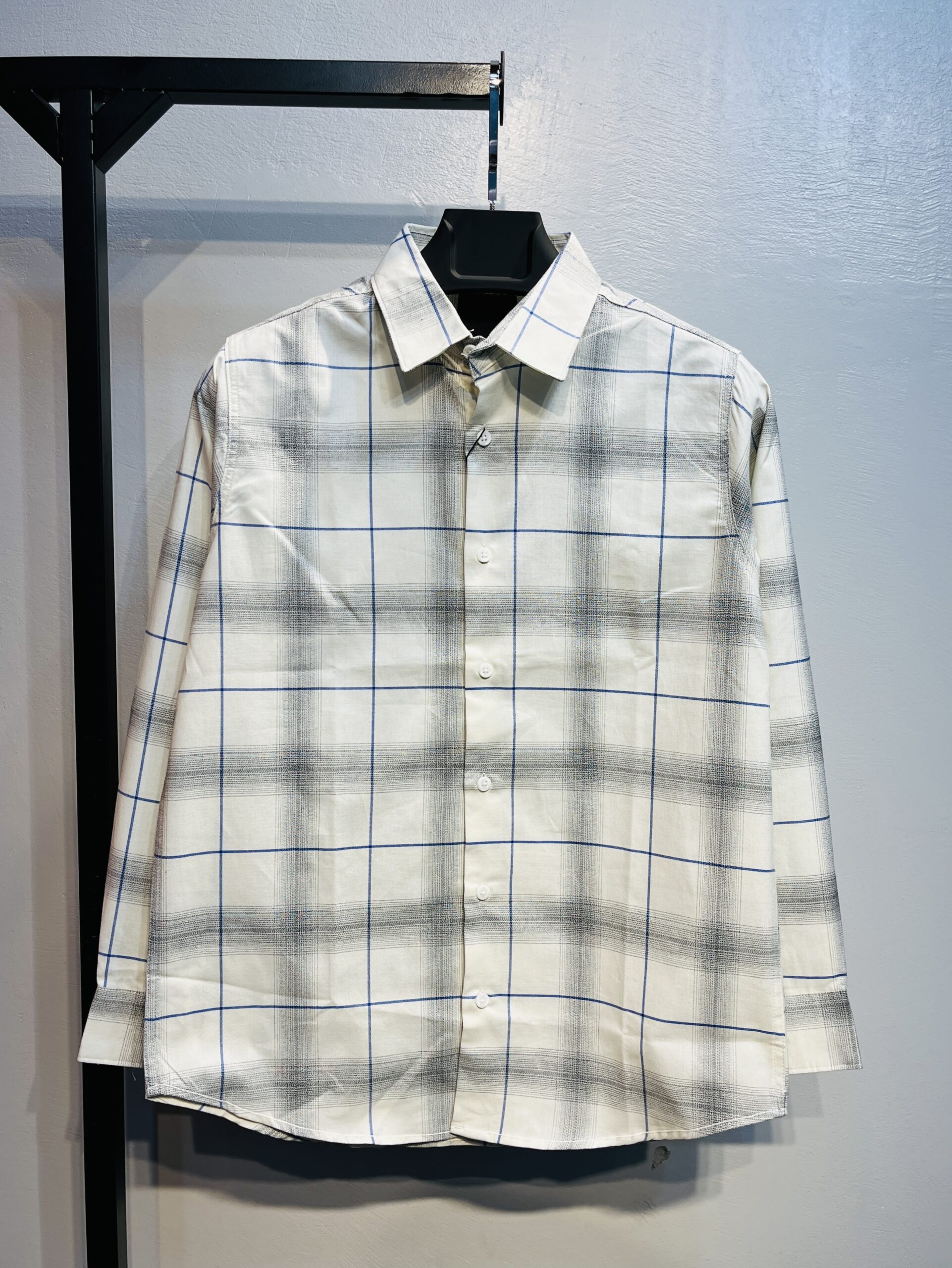 Full Sleeve Pocket Less Check Shirt
