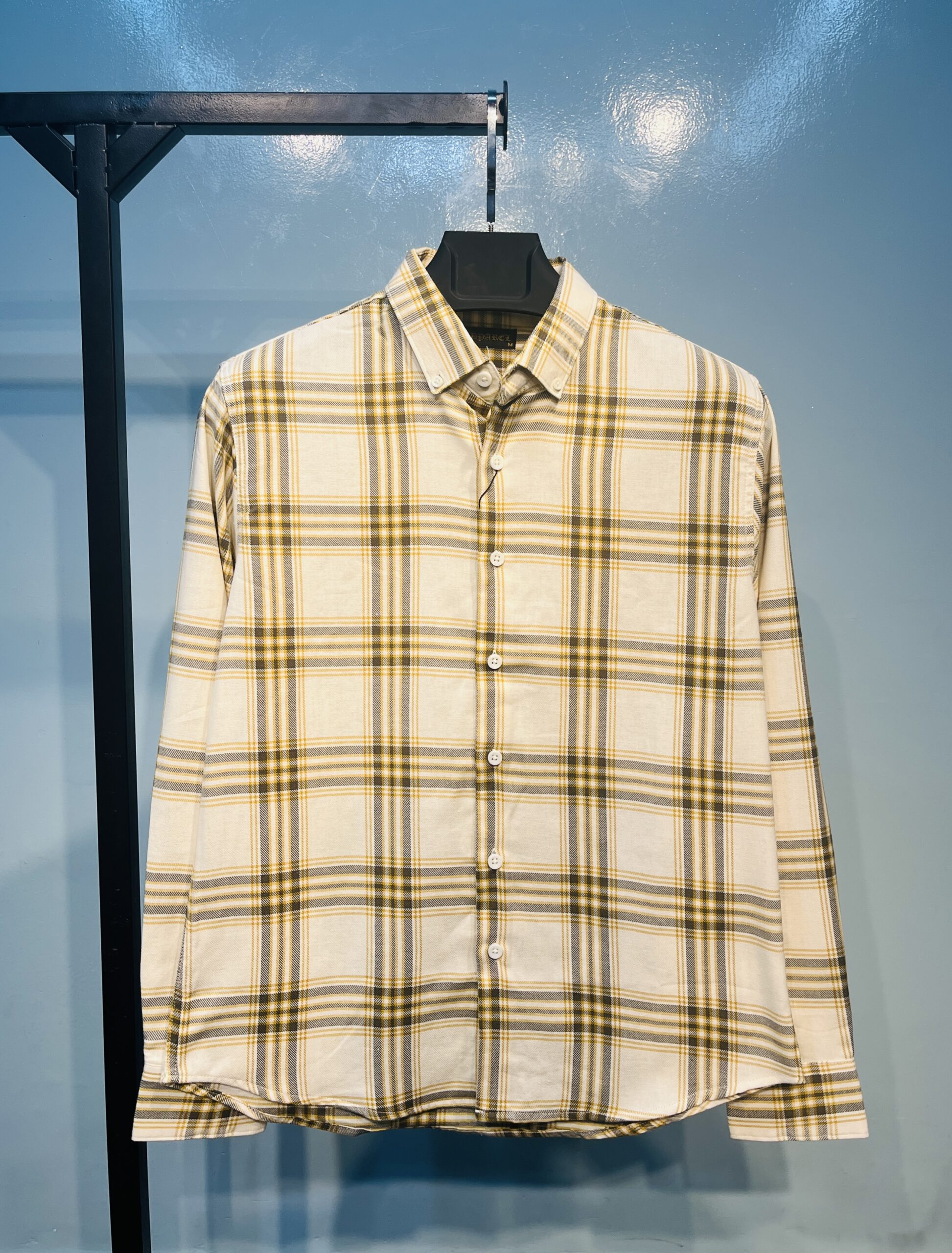 Full Sleeve Pocket Less Check Shirt