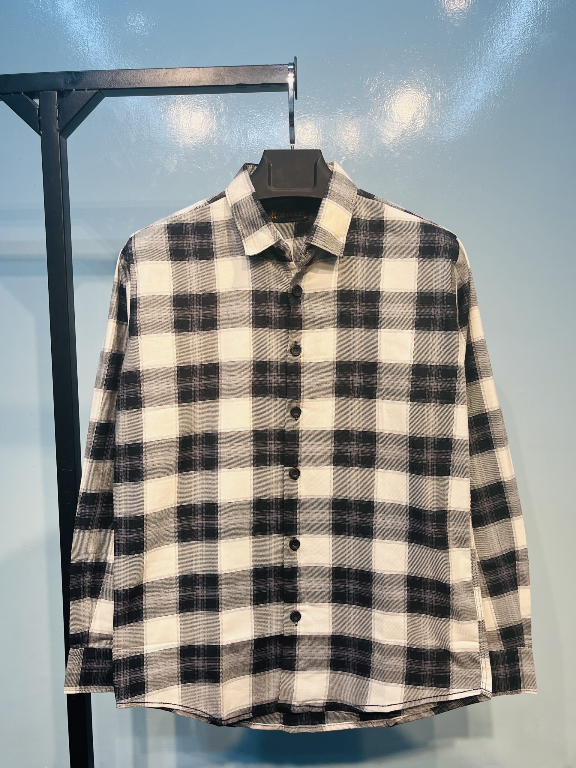 Full Sleeve Pocket Less Check Shirt